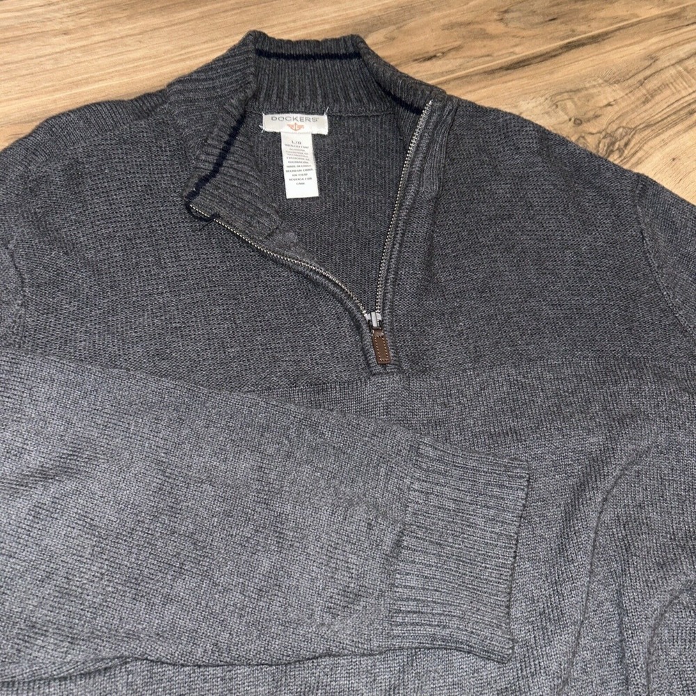 LARGE Dockers Men's‎ Gray Quarter Zip Long Sleeve Pullover Sweater